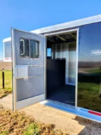 2016 Featherlite 8542 4 HT - Image 13