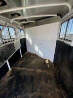2016 Maverick Trailers 3 Horse Slant Load Trailer - Image 9